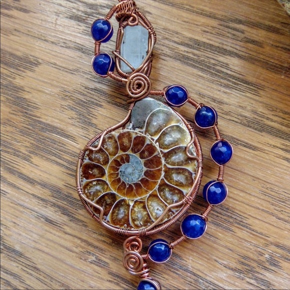 Handmade Aquamarine Ammonite Glass Bead Pendant - Picture 2 of 3